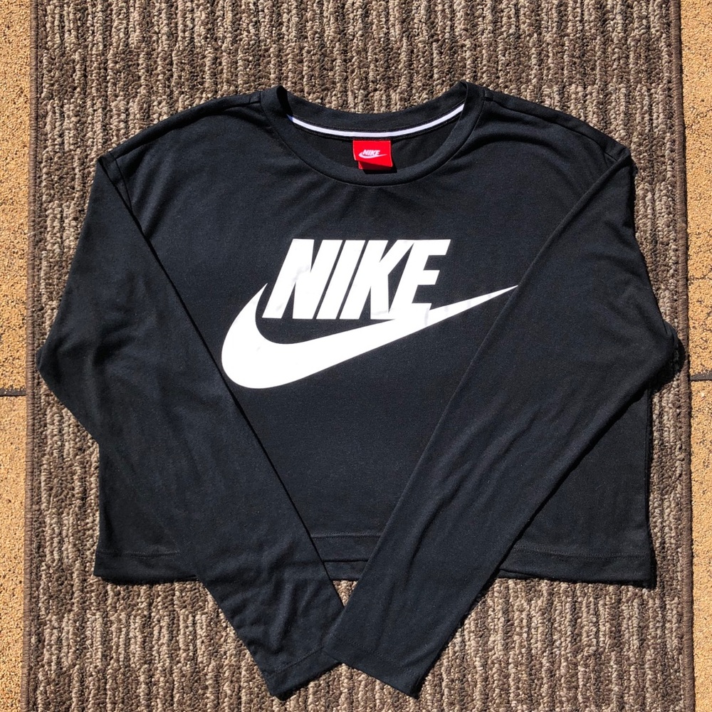 SOLD ON MERCARI - Nike cropped long sleeve